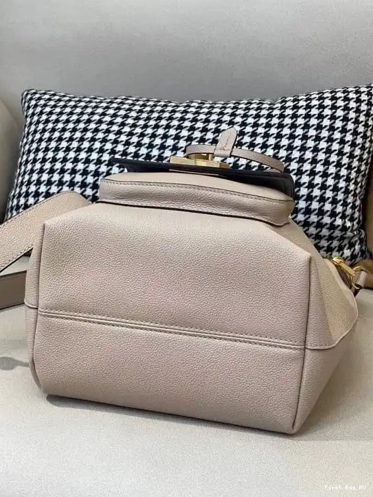 Firstbag LOUIS BUCKET VUITTON LOCKME 0531